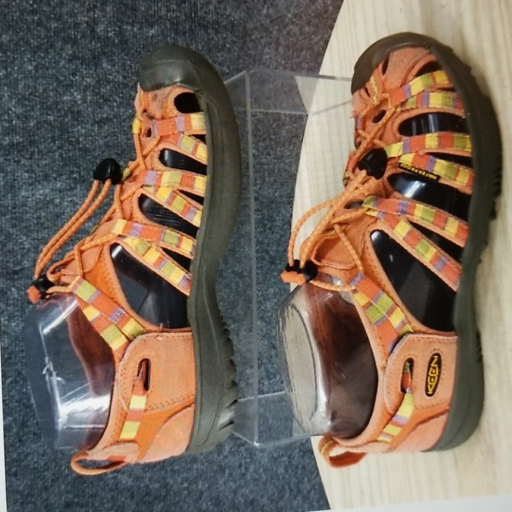 KEEN washable closed toed whisper coral multicolored hiking sandal sz 5